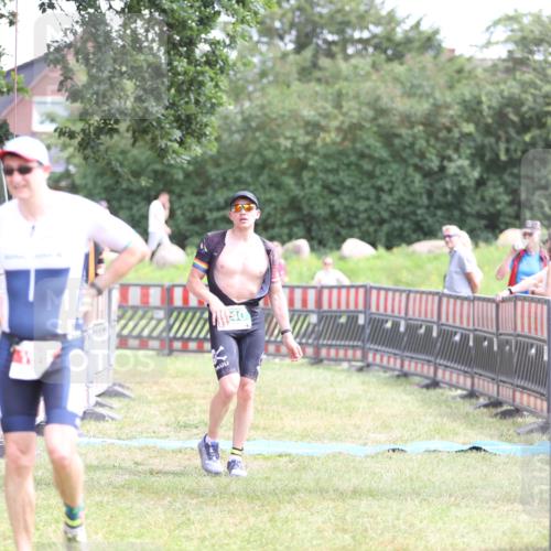 21.06.2026 - 29. Vierlanden-Triathlon Andreas Tolksdorf http://msf.ph/oto/9891370 21.06.2026 13:22:12 Ziel 740, 1014, 740, 1014 meine-sportfotos.de