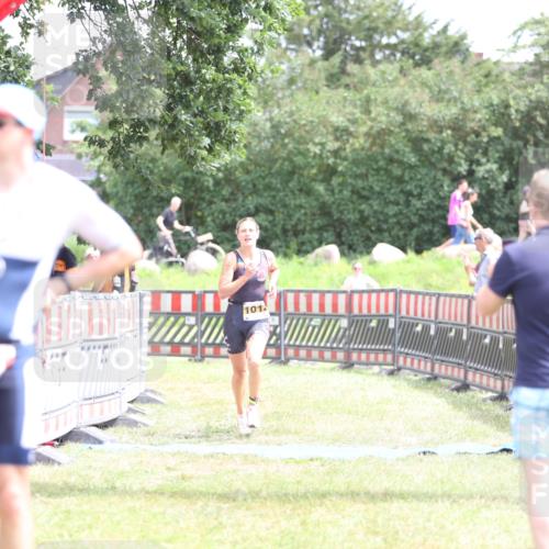 21.06.2026 - 29. Vierlanden-Triathlon Andreas Tolksdorf http://msf.ph/oto/9891376 21.06.2026 13:22:20 Ziel 293, 779, 1014, 293, 779, 1014 meine-sportfotos.de