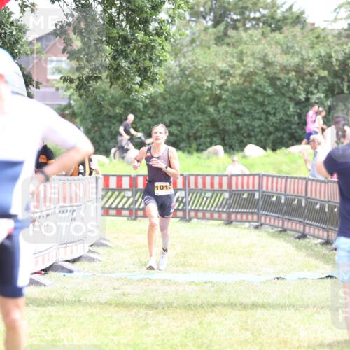 21.06.2026 - 29. Vierlanden-Triathlon Andreas Tolksdorf http://msf.ph/oto/9891382 21.06.2026 13:22:20 Ziel 293, 779, 1014, 293, 779, 1014 meine-sportfotos.de