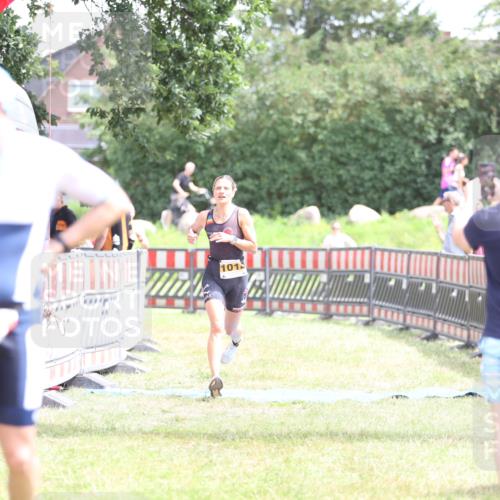 21.06.2026 - 29. Vierlanden-Triathlon Andreas Tolksdorf http://msf.ph/oto/9891383 21.06.2026 13:22:21 Ziel 293, 779, 1014, 293, 779, 1014 meine-sportfotos.de