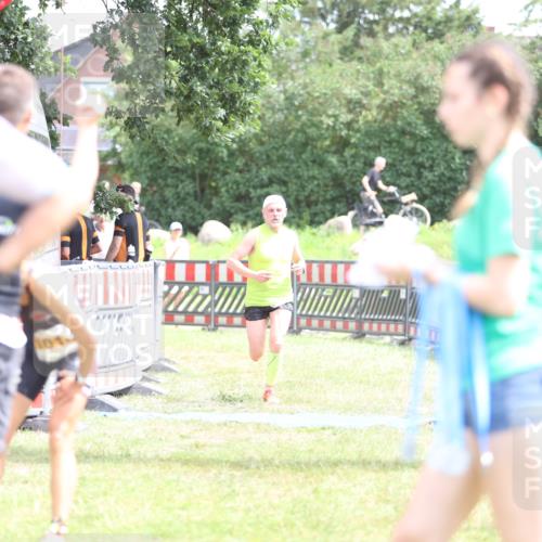 21.06.2026 - 29. Vierlanden-Triathlon Andreas Tolksdorf http://msf.ph/oto/9891388 21.06.2026 13:22:24 Ziel 293, 779, 1014, 293, 779, 1014 meine-sportfotos.de