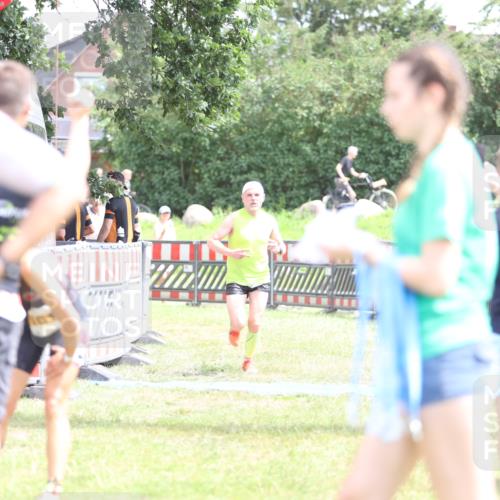 21.06.2026 - 29. Vierlanden-Triathlon Andreas Tolksdorf http://msf.ph/oto/9891389 21.06.2026 13:22:24 Ziel 293, 779, 1014, 293, 779, 1014 meine-sportfotos.de