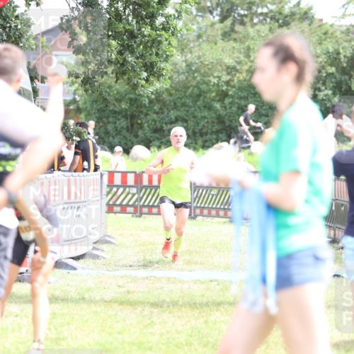 21.06.2026 - 29. Vierlanden-Triathlon Andreas Tolksdorf http://msf.ph/oto/9891390 21.06.2026 13:22:24 Ziel 293, 779, 1014, 293, 779, 1014 meine-sportfotos.de