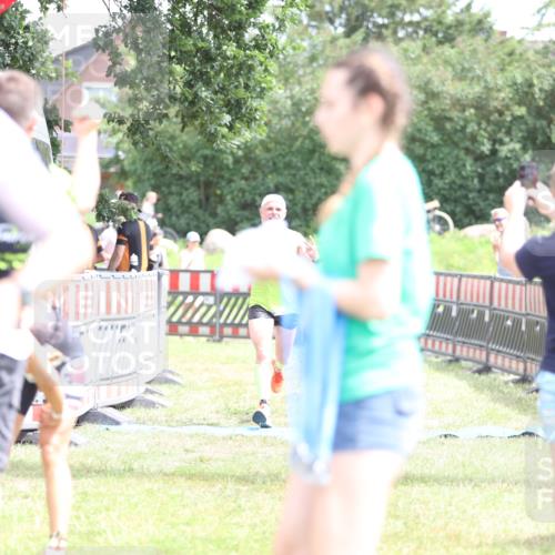 21.06.2026 - 29. Vierlanden-Triathlon Andreas Tolksdorf http://msf.ph/oto/9891392 21.06.2026 13:22:24 Ziel 293, 779, 1014, 293, 779, 1014 meine-sportfotos.de