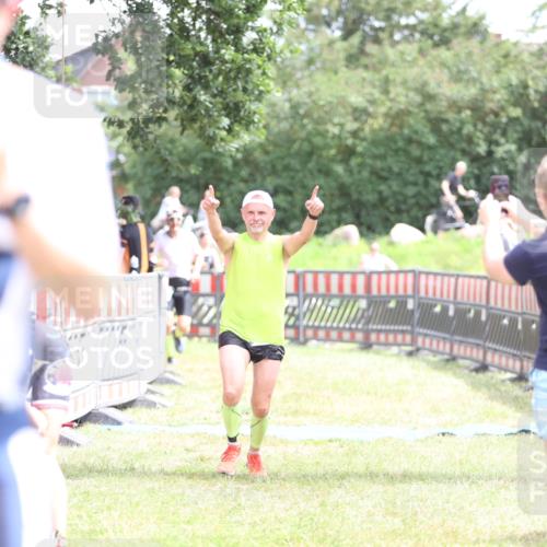 21.06.2026 - 29. Vierlanden-Triathlon Andreas Tolksdorf http://msf.ph/oto/9891393 21.06.2026 13:22:25 Ziel 293, 756, 779, 1014, 293, 756, 779, 1014 meine-sportfotos.de