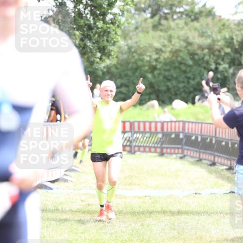 21.06.2026 - 29. Vierlanden-Triathlon Andreas Tolksdorf http://msf.ph/oto/9891399 21.06.2026 13:22:26 Ziel 293, 756, 779, 1014, 293, 756, 779, 1014 meine-sportfotos.de