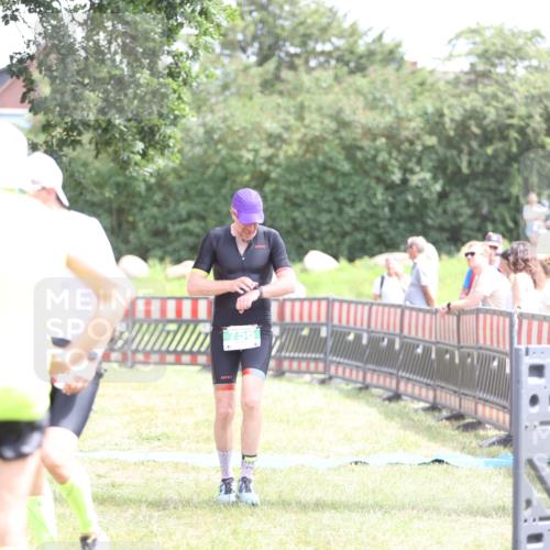 21.06.2026 - 29. Vierlanden-Triathlon Andreas Tolksdorf http://msf.ph/oto/9891405 21.06.2026 13:22:37 Ziel 756, 1017, 756, 1017 meine-sportfotos.de