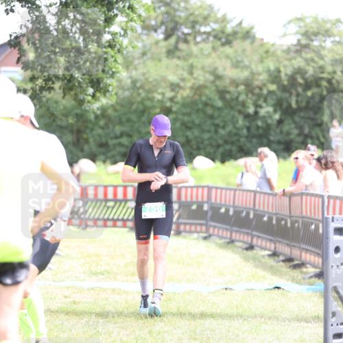 21.06.2026 - 29. Vierlanden-Triathlon Andreas Tolksdorf http://msf.ph/oto/9891406 21.06.2026 13:22:37 Ziel 756, 1017, 756, 1017 meine-sportfotos.de