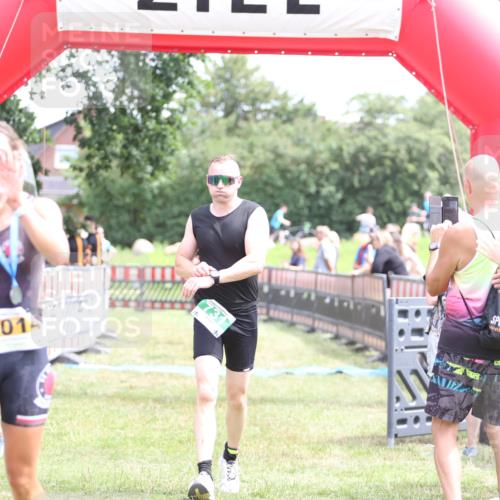 21.06.2026 - 29. Vierlanden-Triathlon Andreas Tolksdorf http://msf.ph/oto/9891442 21.06.2026 13:23:01 Ziel 630, 675, 729, 731, 630, 675, 729, 731 meine-sportfotos.de