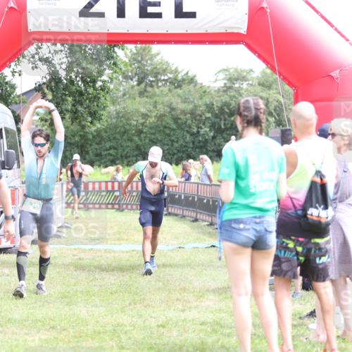 21.06.2026 - 29. Vierlanden-Triathlon Andreas Tolksdorf http://msf.ph/oto/9891453 21.06.2026 13:23:09 Ziel 39, 630, 729, 39, 630, 729 meine-sportfotos.de