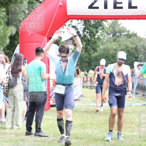 21.06.2026 - 29. Vierlanden-Triathlon Andreas Tolksdorf http://msf.ph/oto/9891462 21.06.2026 13:23:14 Ziel 39, 39 meine-sportfotos.de