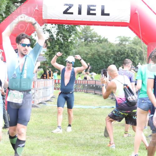 21.06.2026 - 29. Vierlanden-Triathlon Andreas Tolksdorf http://msf.ph/oto/9891473 21.06.2026 13:23:19 Ziel 109, 109 meine-sportfotos.de
