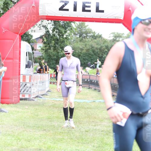 21.06.2026 - 29. Vierlanden-Triathlon Andreas Tolksdorf http://msf.ph/oto/9891474 21.06.2026 13:23:30 Ziel 109, 780, 109, 780 meine-sportfotos.de