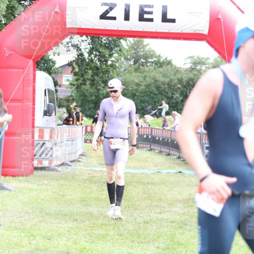 21.06.2026 - 29. Vierlanden-Triathlon Andreas Tolksdorf http://msf.ph/oto/9891475 21.06.2026 13:23:30 Ziel 109, 780, 109, 780 meine-sportfotos.de