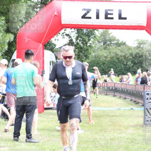 21.06.2026 - 29. Vierlanden-Triathlon Andreas Tolksdorf http://msf.ph/oto/9891485 21.06.2026 13:23:44 Ziel 896, 896 meine-sportfotos.de