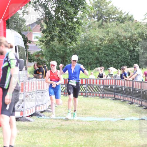 21.06.2026 - 29. Vierlanden-Triathlon Andreas Tolksdorf http://msf.ph/oto/9891492 21.06.2026 13:24:05 Ziel 633, 759, 1000, 633, 759, 1000 meine-sportfotos.de