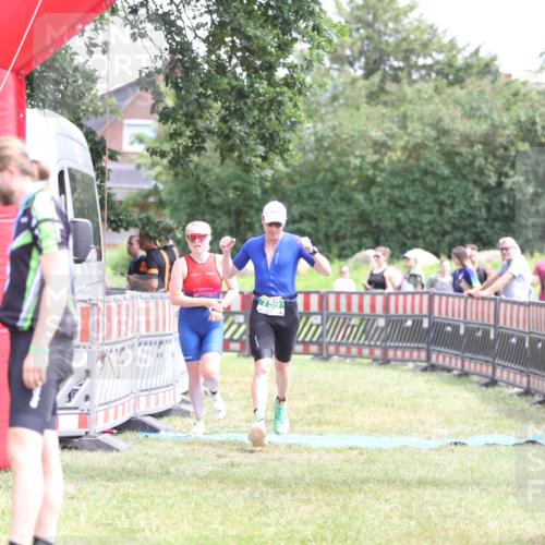 21.06.2026 - 29. Vierlanden-Triathlon Andreas Tolksdorf http://msf.ph/oto/9891493 21.06.2026 13:24:05 Ziel 633, 759, 1000, 633, 759, 1000 meine-sportfotos.de
