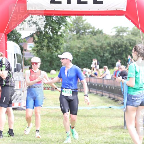 21.06.2026 - 29. Vierlanden-Triathlon Andreas Tolksdorf http://msf.ph/oto/9891508 21.06.2026 13:24:09 Ziel 633, 759, 777, 983, 1000, 633, 759, 777, 983, 1000 meine-sportfotos.de