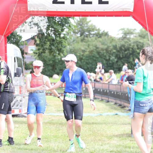 21.06.2026 - 29. Vierlanden-Triathlon Andreas Tolksdorf http://msf.ph/oto/9891509 21.06.2026 13:24:09 Ziel 633, 759, 777, 983, 1000, 633, 759, 777, 983, 1000 meine-sportfotos.de