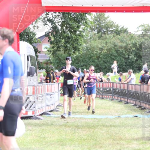 21.06.2026 - 29. Vierlanden-Triathlon Andreas Tolksdorf http://msf.ph/oto/9891518 21.06.2026 13:24:15 Ziel 288, 633, 680, 777, 983, 985, 288, 633, 680, 777, 983, 985 meine-sportfotos.de
