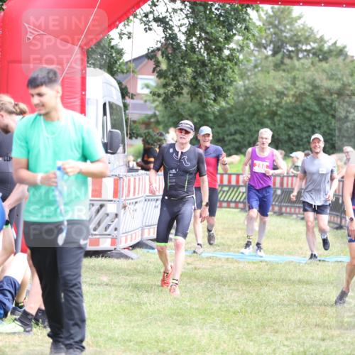 21.06.2026 - 29. Vierlanden-Triathlon Andreas Tolksdorf http://msf.ph/oto/9891542 21.06.2026 13:24:20 Ziel 288, 633, 680, 777, 983, 985, 288, 633, 680, 777, 983, 985 meine-sportfotos.de