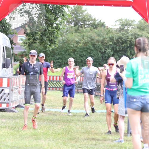 21.06.2026 - 29. Vierlanden-Triathlon Andreas Tolksdorf http://msf.ph/oto/9891548 21.06.2026 13:24:21 Ziel 288, 628, 633, 680, 777, 983, 985, 288, 628, 633, 680, 777, 983, 985 meine-sportfotos.de