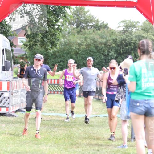 21.06.2026 - 29. Vierlanden-Triathlon Andreas Tolksdorf http://msf.ph/oto/9891551 21.06.2026 13:24:21 Ziel 288, 628, 633, 680, 777, 983, 985, 288, 628, 633, 680, 777, 983, 985 meine-sportfotos.de