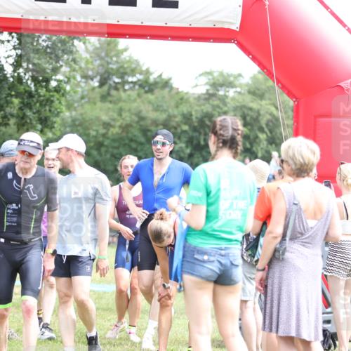 21.06.2026 - 29. Vierlanden-Triathlon Andreas Tolksdorf http://msf.ph/oto/9891568 21.06.2026 13:24:25 Ziel 288, 628, 643, 652, 680, 985, 288, 628, 643, 652, 680, 985 meine-sportfotos.de