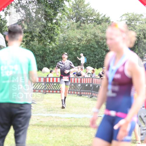 21.06.2026 - 29. Vierlanden-Triathlon Andreas Tolksdorf http://msf.ph/oto/9891612 21.06.2026 13:25:44 Ziel 44, 44 meine-sportfotos.de