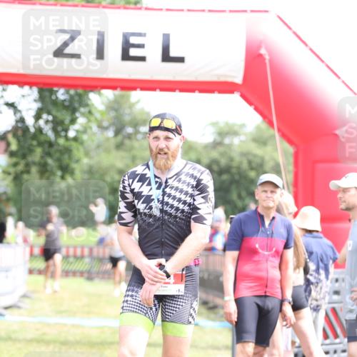 21.06.2026 - 29. Vierlanden-Triathlon Andreas Tolksdorf http://msf.ph/oto/9891620 21.06.2026 13:26:00 Ziel 287, 656, 287, 656 meine-sportfotos.de