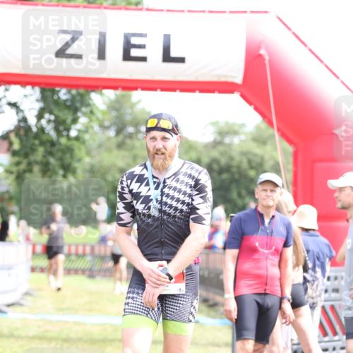 21.06.2026 - 29. Vierlanden-Triathlon Andreas Tolksdorf http://msf.ph/oto/9891621 21.06.2026 13:26:00 Ziel 287, 656, 287, 656 meine-sportfotos.de
