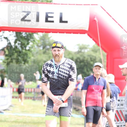 21.06.2026 - 29. Vierlanden-Triathlon Andreas Tolksdorf http://msf.ph/oto/9891622 21.06.2026 13:26:00 Ziel 287, 656, 287, 656 meine-sportfotos.de
