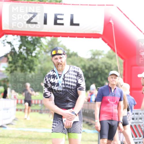 21.06.2026 - 29. Vierlanden-Triathlon Andreas Tolksdorf http://msf.ph/oto/9891626 21.06.2026 13:26:00 Ziel 287, 656, 287, 656 meine-sportfotos.de