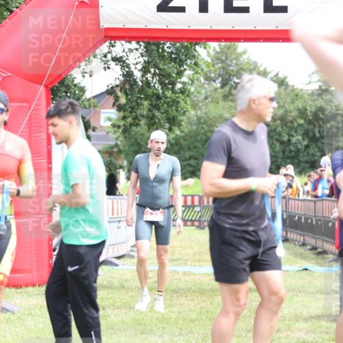 21.06.2026 - 29. Vierlanden-Triathlon Andreas Tolksdorf http://msf.ph/oto/9891644 21.06.2026 13:26:21 Ziel 135, 135 meine-sportfotos.de