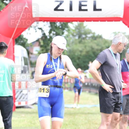 21.06.2026 - 29. Vierlanden-Triathlon Andreas Tolksdorf http://msf.ph/oto/9891661 21.06.2026 13:26:52 Ziel 242, 992, 242, 992 meine-sportfotos.de