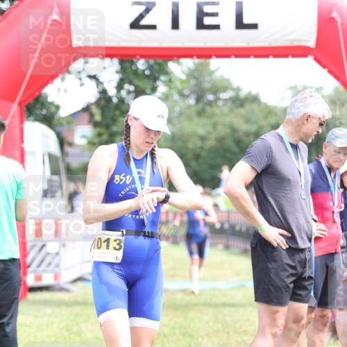 21.06.2026 - 29. Vierlanden-Triathlon Andreas Tolksdorf http://msf.ph/oto/9891663 21.06.2026 13:26:52 Ziel 242, 992, 242, 992 meine-sportfotos.de