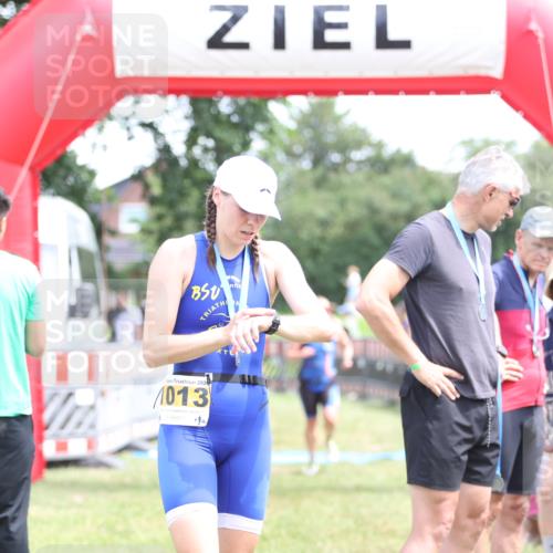 21.06.2026 - 29. Vierlanden-Triathlon Andreas Tolksdorf http://msf.ph/oto/9891666 21.06.2026 13:26:52 Ziel 242, 992, 242, 992 meine-sportfotos.de