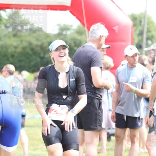 21.06.2026 - 29. Vierlanden-Triathlon Andreas Tolksdorf http://msf.ph/oto/9891668 21.06.2026 13:27:05 Ziel 242, 242 meine-sportfotos.de