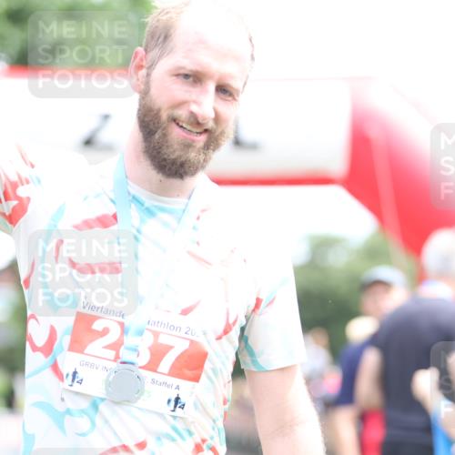 21.06.2026 - 29. Vierlanden-Triathlon Andreas Tolksdorf http://msf.ph/oto/9891672 21.06.2026 13:27:35 Ziel 727, 995, 1015, 727, 995, 1015 meine-sportfotos.de