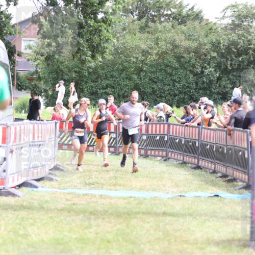 21.06.2026 - 29. Vierlanden-Triathlon Andreas Tolksdorf http://msf.ph/oto/9891677 21.06.2026 13:27:41 Ziel 727, 990, 995, 1015, 727, 990, 995, 1015 meine-sportfotos.de