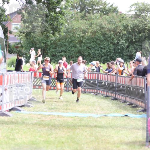 21.06.2026 - 29. Vierlanden-Triathlon Andreas Tolksdorf http://msf.ph/oto/9891679 21.06.2026 13:27:41 Ziel 727, 990, 995, 1015, 727, 990, 995, 1015 meine-sportfotos.de