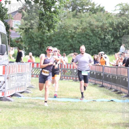 21.06.2026 - 29. Vierlanden-Triathlon Andreas Tolksdorf http://msf.ph/oto/9891686 21.06.2026 13:27:43 Ziel 727, 990, 995, 1015, 727, 990, 995, 1015 meine-sportfotos.de