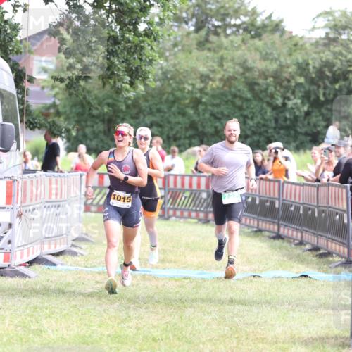 21.06.2026 - 29. Vierlanden-Triathlon Andreas Tolksdorf http://msf.ph/oto/9891689 21.06.2026 13:27:43 Ziel 727, 990, 995, 1015, 727, 990, 995, 1015 meine-sportfotos.de