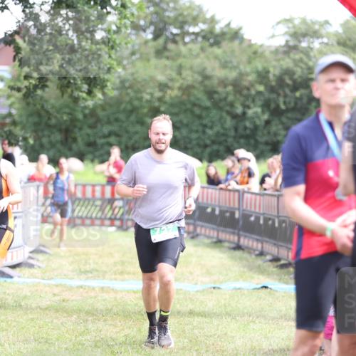 21.06.2026 - 29. Vierlanden-Triathlon Andreas Tolksdorf http://msf.ph/oto/9891693 21.06.2026 13:27:45 Ziel 727, 990, 995, 1015, 727, 990, 995, 1015 meine-sportfotos.de