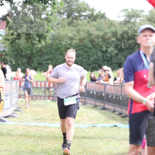 21.06.2026 - 29. Vierlanden-Triathlon Andreas Tolksdorf http://msf.ph/oto/9891695 21.06.2026 13:27:45 Ziel 727, 990, 995, 1015, 727, 990, 995, 1015 meine-sportfotos.de