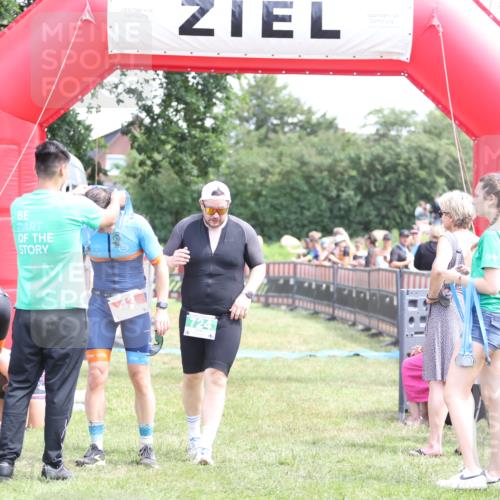 21.06.2026 - 29. Vierlanden-Triathlon Andreas Tolksdorf http://msf.ph/oto/9891716 21.06.2026 13:28:08 Ziel 724, 1020, 724, 1020 meine-sportfotos.de