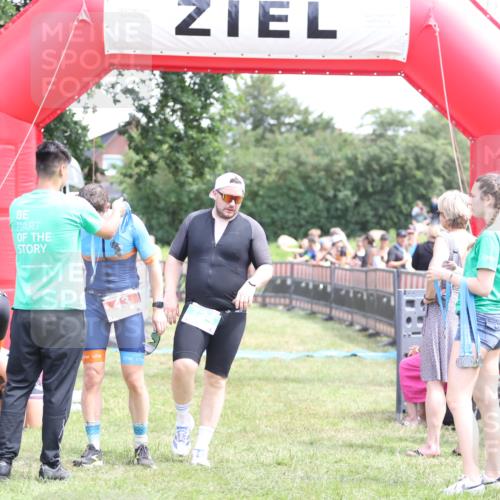 21.06.2026 - 29. Vierlanden-Triathlon Andreas Tolksdorf http://msf.ph/oto/9891720 21.06.2026 13:28:08 Ziel 724, 1020, 724, 1020 meine-sportfotos.de