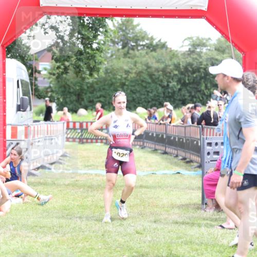 21.06.2026 - 29. Vierlanden-Triathlon Andreas Tolksdorf http://msf.ph/oto/9891736 21.06.2026 13:28:19 Ziel 684, 835, 684, 835 meine-sportfotos.de