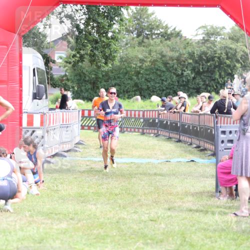 21.06.2026 - 29. Vierlanden-Triathlon Andreas Tolksdorf http://msf.ph/oto/9891740 21.06.2026 13:28:28 Ziel 38, 684, 835, 1009, 38, 684, 835, 1009 meine-sportfotos.de