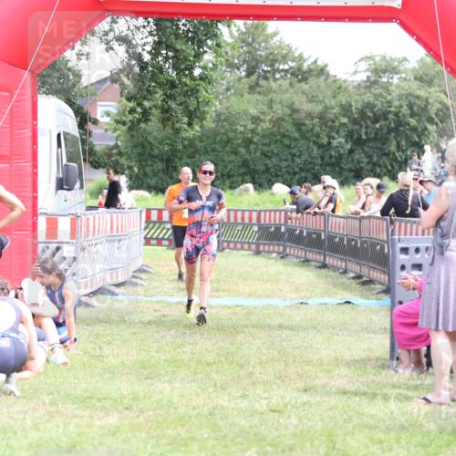 21.06.2026 - 29. Vierlanden-Triathlon Andreas Tolksdorf http://msf.ph/oto/9891743 21.06.2026 13:28:28 Ziel 38, 684, 835, 1009, 38, 684, 835, 1009 meine-sportfotos.de